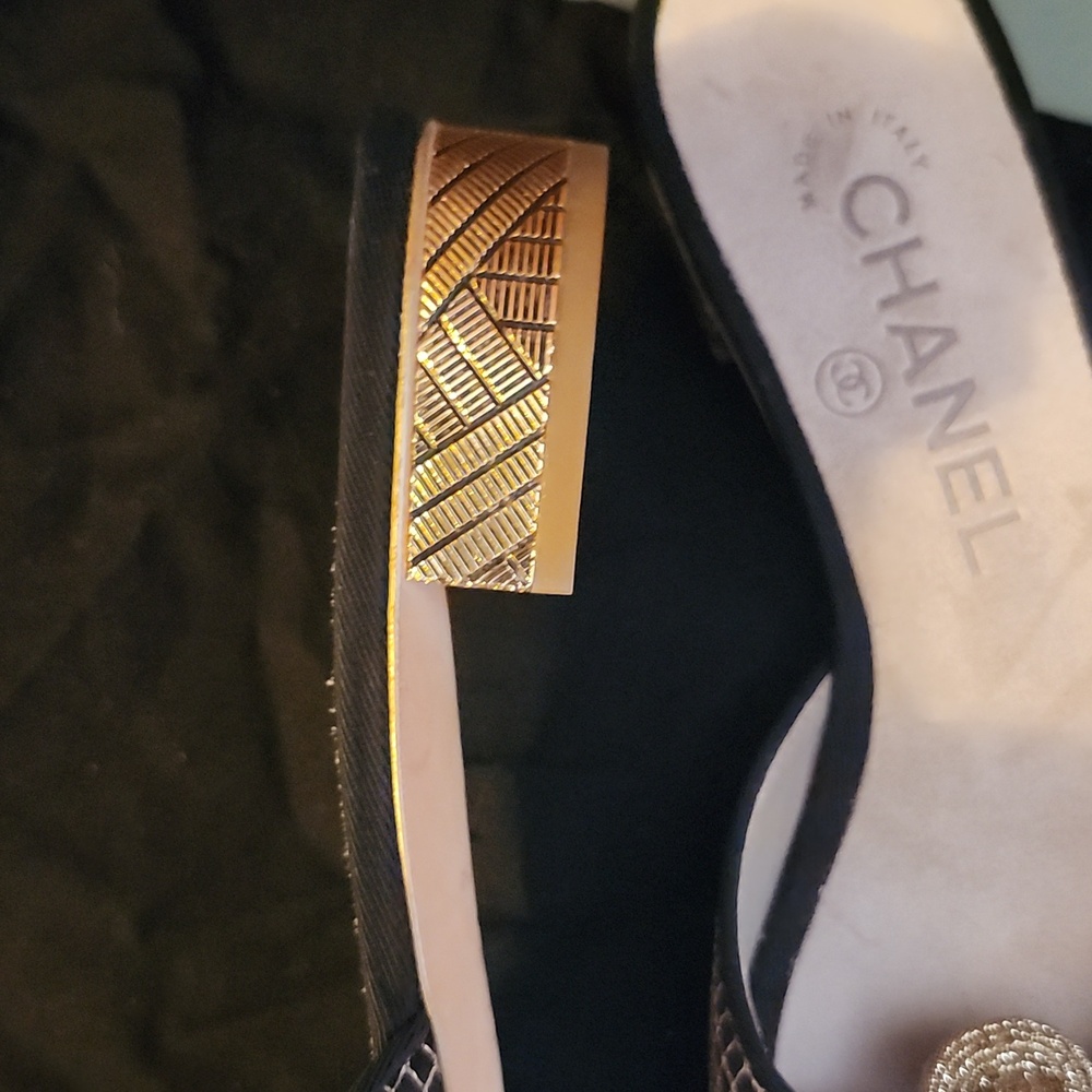 CHANEL Camelia Slide Sandals Black & Gold Size 36 - Picture 8 of 16